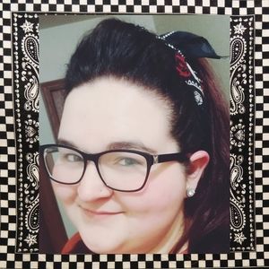 Meet your Posher, Alexis